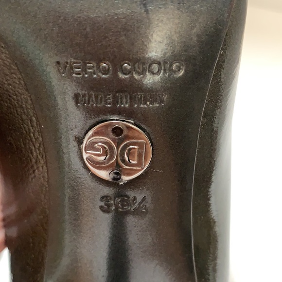 Dolce & Gabbana pointed toe stiletto high heeled pumps. - Picture 14 of 16